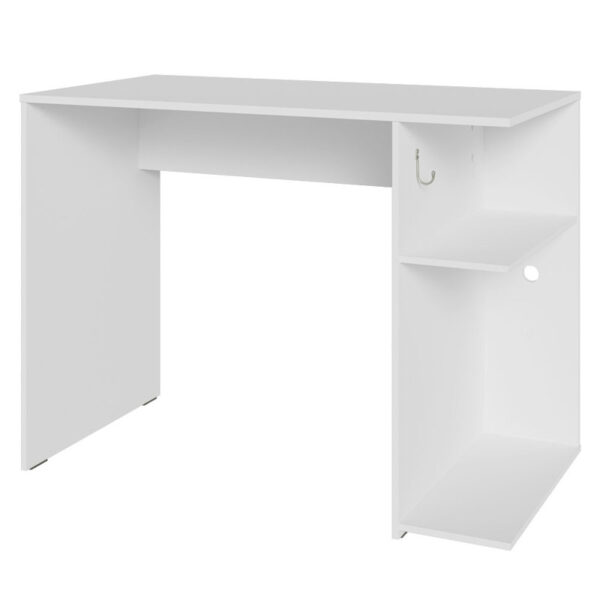 Aprovecha la oferta de El Escritorio para PC con 2 Divisiones se destaca por su diseño moderno y atractivo que complementa cualquier decoración. El color blanco aporta un toque de sofisticación y limpieza a tu espacio, haciendo que tu área de trabajo se vea ordenada y profesional. Las dos divisiones proporcionan espacio adicional para organizar tus materiales de trabajo, permitiéndote mantener todo en su lugar y al alcance de la mano.