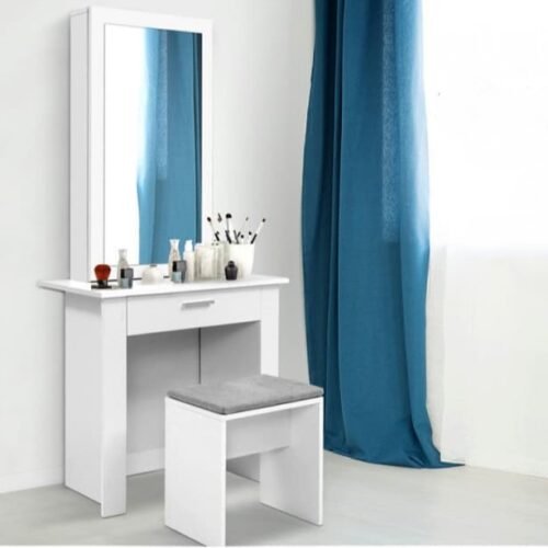 Tocador taburete con Espejo Corredizo, una pieza de mobiliario que combina elegancia, funcionalidad y un diseño moderno para mejorar tu rutina diaria. Con un acabado en color blanco, este tocador es la adición perfecta para cualquier dormitorio o vestidor. Fabricado con melamina de alta calidad de 18 mm