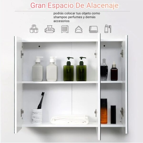 Descubre el complemento ideal para tu baño con nuestro gabinete de baño moderno en color blanco, diseñado para combinar funcionalidad y estilo en un solo mueble. Este gabinete de pared cuenta con tres puertas con espejo y dos estantes internos que proporcionan un almacenamiento eficiente, al tiempo que aporta un toque de elegancia a tu baño.