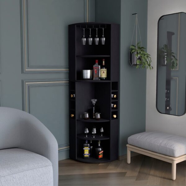 Aprovecha la oferta de Este bar esquinero en color Wengue es la solución perfecta para quienes buscan un mueble funcional y elegante que se adapte a cualquier rincón de su hogar. Su diseño moderno, junto con los materiales de alta calidad y su amplio espacio de almacenamiento, hacen de este bar una pieza imprescindible para los amantes del buen gusto y la organización.