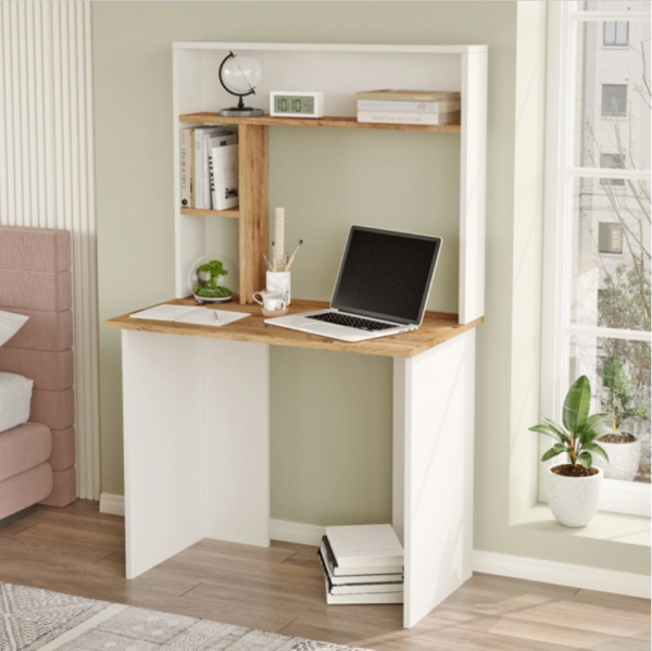 Aprovecha la oferta del escritorio moderno con estantes frontales y tres divisiones es la pieza perfecta para quienes buscan combinar estilo, funcionalidad y organización en un solo mueble. Su diseño en color blanco y roble, junto con sus medidas de 149 cm de alto, 90 cm de ancho y 52 cm de profundidad, lo hacen ideal para adaptarse a cualquier tipo de espacio.