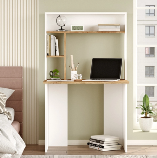 Aprovecha la oferta del escritorio moderno con estantes frontales y tres divisiones es la pieza perfecta para quienes buscan combinar estilo, funcionalidad y organización en un solo mueble. Su diseño en color blanco y roble, junto con sus medidas de 149 cm de alto, 90 cm de ancho y 52 cm de profundidad, lo hacen ideal para adaptarse a cualquier tipo de espacio.