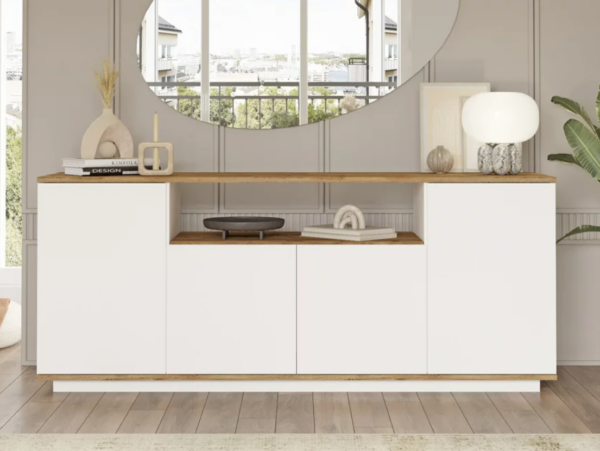 Aprovecha la ofertas de este perfecto equilibrio entre estilo y funcionalidad con nuestro aparador moderno de 4 Puertas en color blanco mate y roble. Este mueble, con un diseño contemporáneo y líneas limpias, es ideal para organizar y embellecer cualquier espacio de tu hogar.