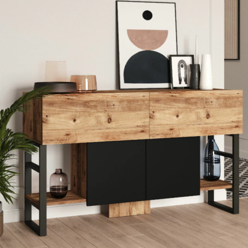 Diseño Moderno Natural-Negro con 4 Puertas - 139x43x83cm - Elegante Almacenamiento para Comedor Construcción Robusta y Duradera: El aparador cuenta con una estructura estable fabricada en aglomerado de alta calidad, recubierto con melamina resistente al desgaste. Esta combinación asegura la durabilidad del mueble, garantizando que permanezca en excelentes condiciones durante mucho tiempo.