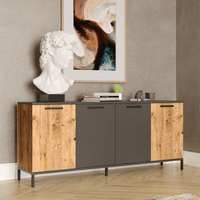 Este aparador, con un diseño minimalista, será un aporte práctico y decorativo para tu hogar. Con 4 puertas, el aparador proporciona amplio espacio de almacenamiento para libros, dispositivos multimedia y otros artículos. La robusta superficie es ideal para exhibir objetos decorativos, marcos de fotos o plantas. También se puede usar como mueble bajo, armario auxiliar, etc. Gracias al tablero de gran calidad, este aparador está diseñado para durar