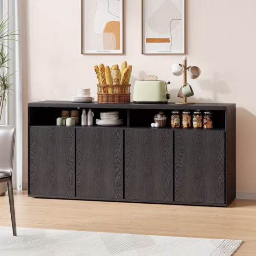 Aparador Moderno de 4  Puertas 1 Estante Con Divisiones en Color Roble Negro: Elegancia y Funcionalidad en un Solo Mueble Renueva tu sala con nuestro hermoso Aparador recibidor. El cual combina su estilo con la que hoy en día todos buscamos. Podrás decorarlo de una manera que tu habitación luzca extremadamente bien.