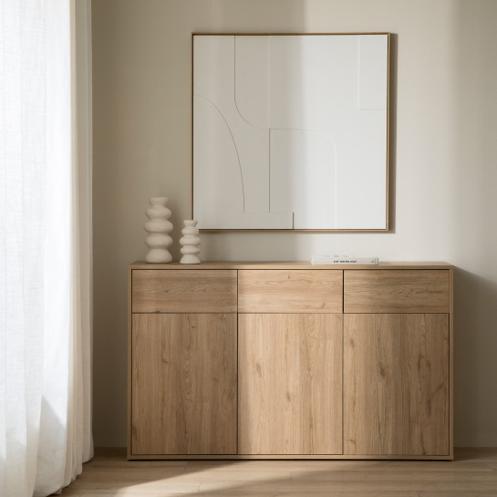 Aparador Moderno de 3 Cajones en Color Roble: Elegancia y Funcionalidad en un Solo Mueble Renueva tu sala con nuestro hermoso Aparador recibidor. El cual combina su estilo con la que hoy en día todos buscamos. Podrás decorarlo de una manera que tu habitación luzca extremadamente bien.