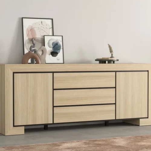 Aparador Color Roble Claro con 3 Cajones, 2 Puertas: Moderno y Elegancia, Funcionalidad para Tu Hogar Renueva tu espacio con nuestro apardor en color roble claro, diseñada para ofrecer estilo y practicidad. Con 3 cajones, 2 puertas , este aparador es la solución perfecta para mantener tu hogar organizado. Equipado con apertura  a 45 g° y fabricado con melamina de alta calidad de 18 mm, este mueble garantiza durabilidad y resistencia. Sus medidas de 90 cm de alto,  220 cm de largo y 37 cm de profundidad la hacen ideal para cualquier habitación de tu hogar.