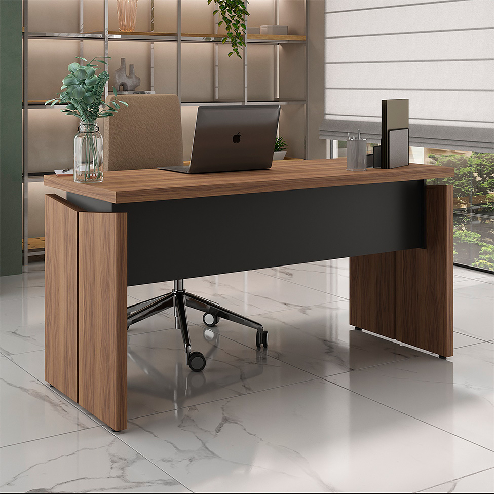 Mesa Escritorio de Oficina Moderna en Color Cedro: Organización y Estilo para tu Espacio de Trabajo. La mesa escritorio de oficina en color cedro es la solución perfecta para quienes buscan combinar estilo moderno y funcionalidad en su espacio de trabajo. Con dimensiones de 75 cm de alto, 145 cm de ancho y 60 cm de profundidad, esta mesa ha sido diseñada para ofrecer un amplio espacio de trabajo y almacenamiento, permitiéndote mantener todo lo esencial al alcance de la mano mientras disfrutas de un entorno organizado y elegante. Fabricada en melamina de alta calidad de 36 mm y 18 mm, esta mesa no solo garantiza durabilidad, sino también una estética impecable que se adapta a cualquier tipo de oficina. Beneficios y Cualidades de la Mesa Escritorio de Oficina  Diseño Moderno y Elegante: Esta mesa escritorio se caracteriza por su diseño moderno y minimalista, ideal para cualquier tipo de oficina, ya sea en casa o en un entorno corporativo. Su acabado en color cedro aporta luminosidad y una sensación de amplitud al espacio, creando un ambiente propicio para la productividad y la concentración.